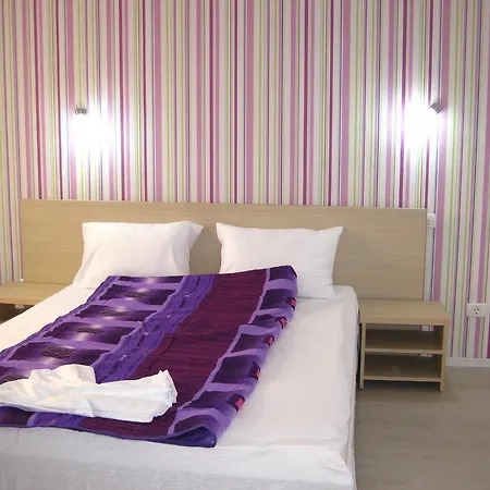 Malva إيفوري نورد